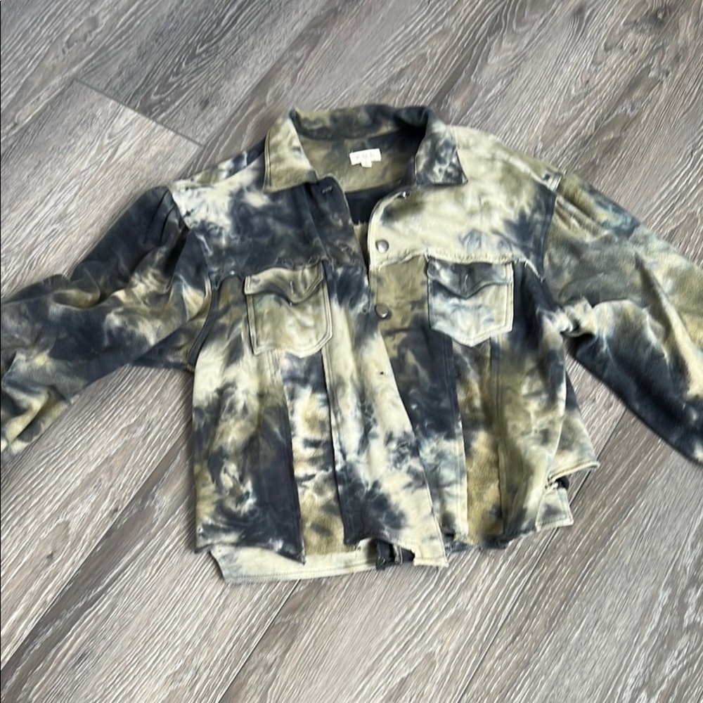 POL Tie-Dye Jacket in Black and Cream